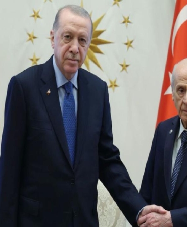 erdogan-mhp-genel-baskani-bahceliyi-bestepede-kabul-etti-FstYYuM9.jpg