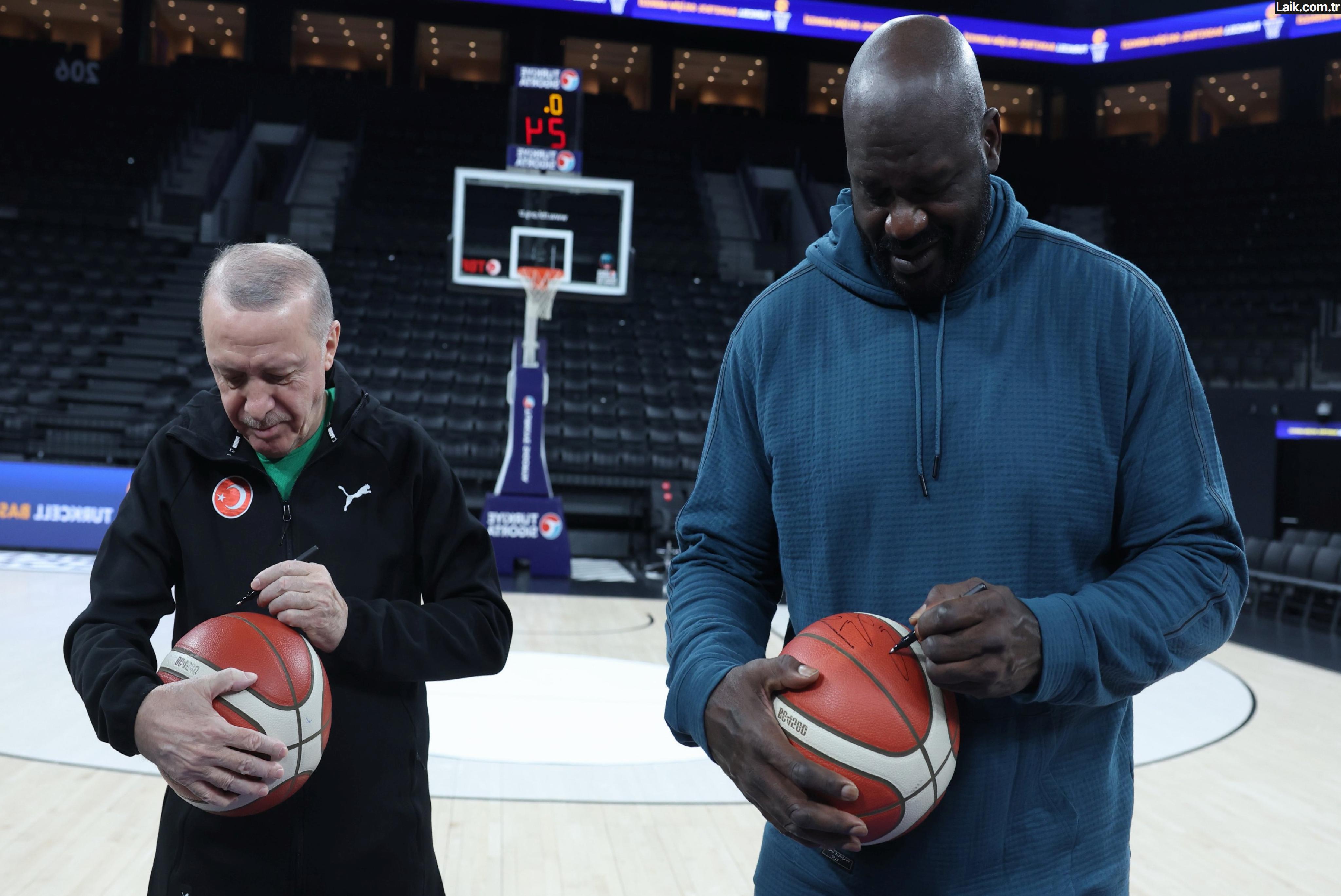 Erdoğan ve Shaquille O’Neal’ın Basketbol Buluşması: Kameralarda Anı Dolu Anlar